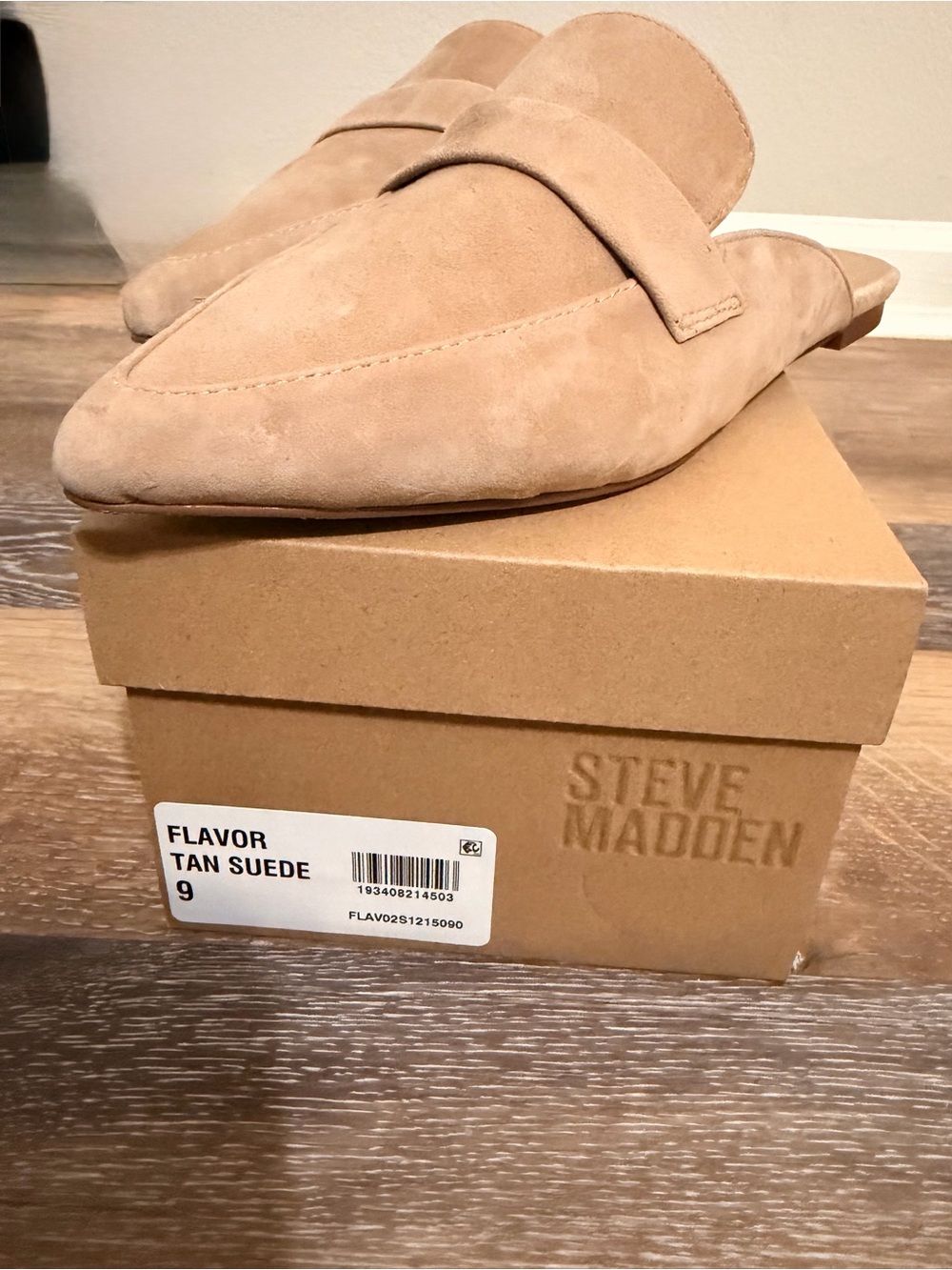 Steve Madden Beige Suede Pointed Mule Loafer - Picture 3 of 5